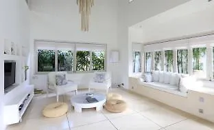 Cloud Nine Estate *